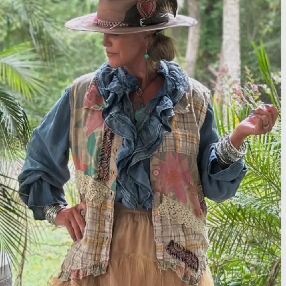 Jaded Gypsy Falling petals Bohemian Patchwork Vest NWT $129 - Picture 5 of 8